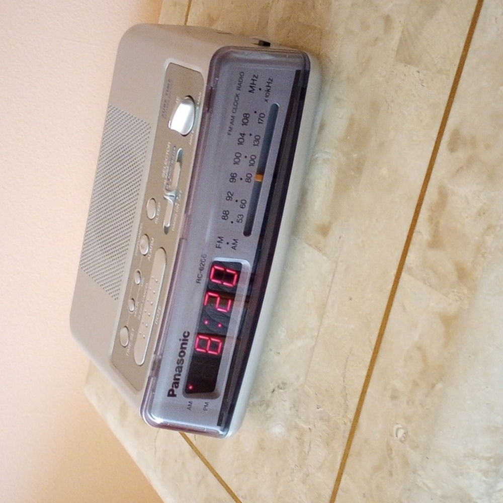 Alarm Clock Radio AM/FM - PANASONIC - Picture 4 of 15